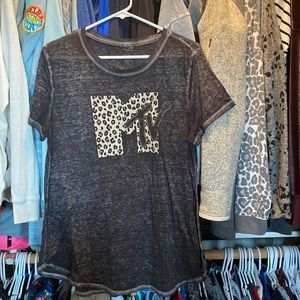 Maurice’s large MTV tee
